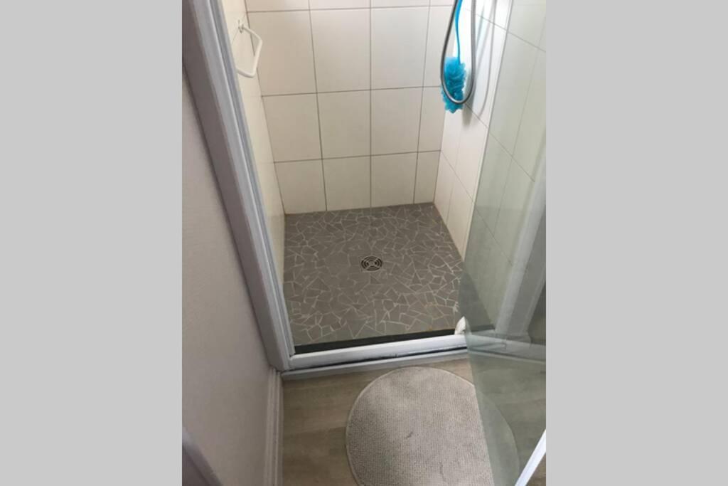 Rare Petit Cocon F1 Calme Possibilite Jacuzzi Hammam En Sus Apartment Chamalieres Exterior photo